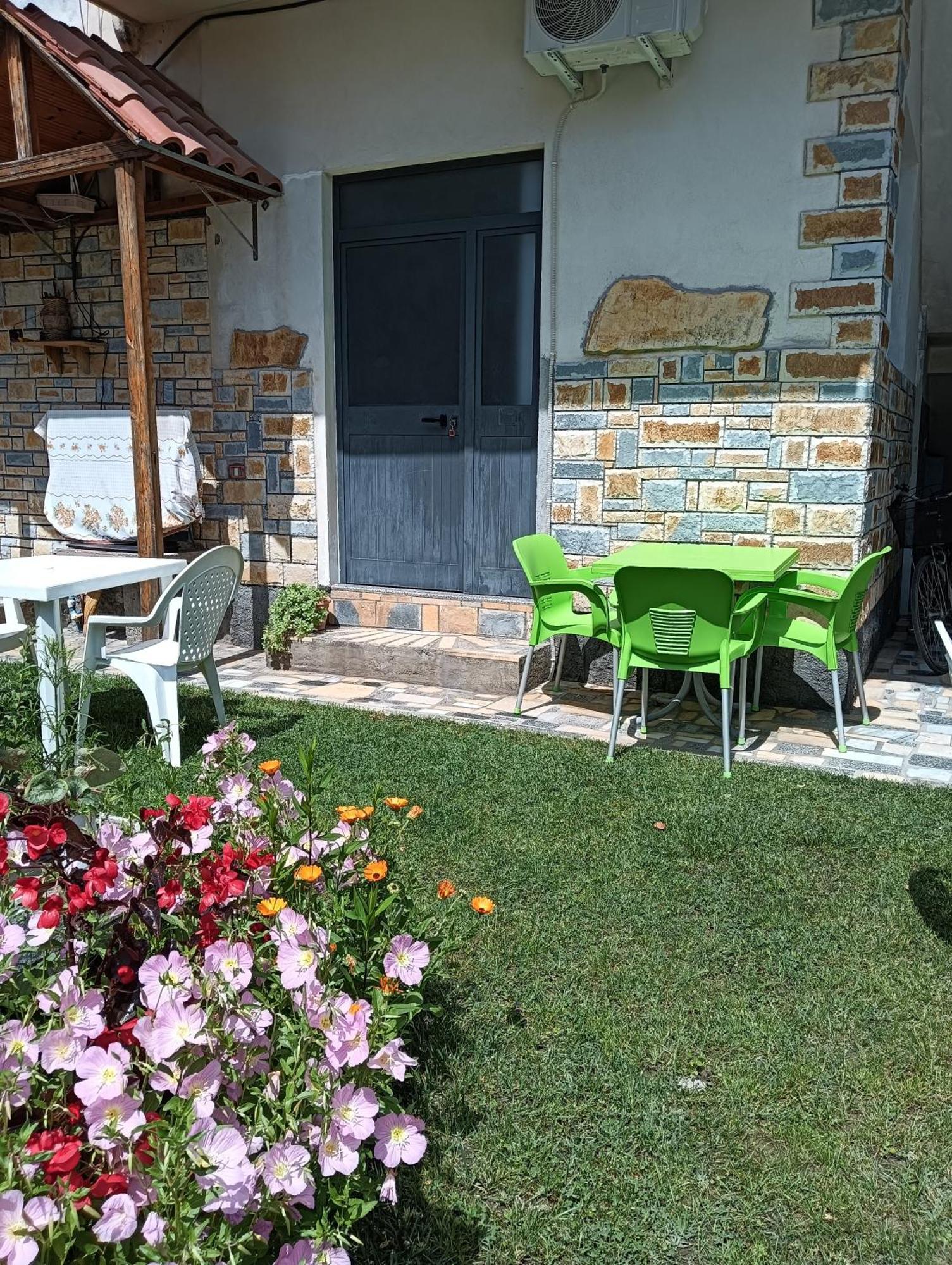 Apartament Vila Aliaj Cozzy For 2