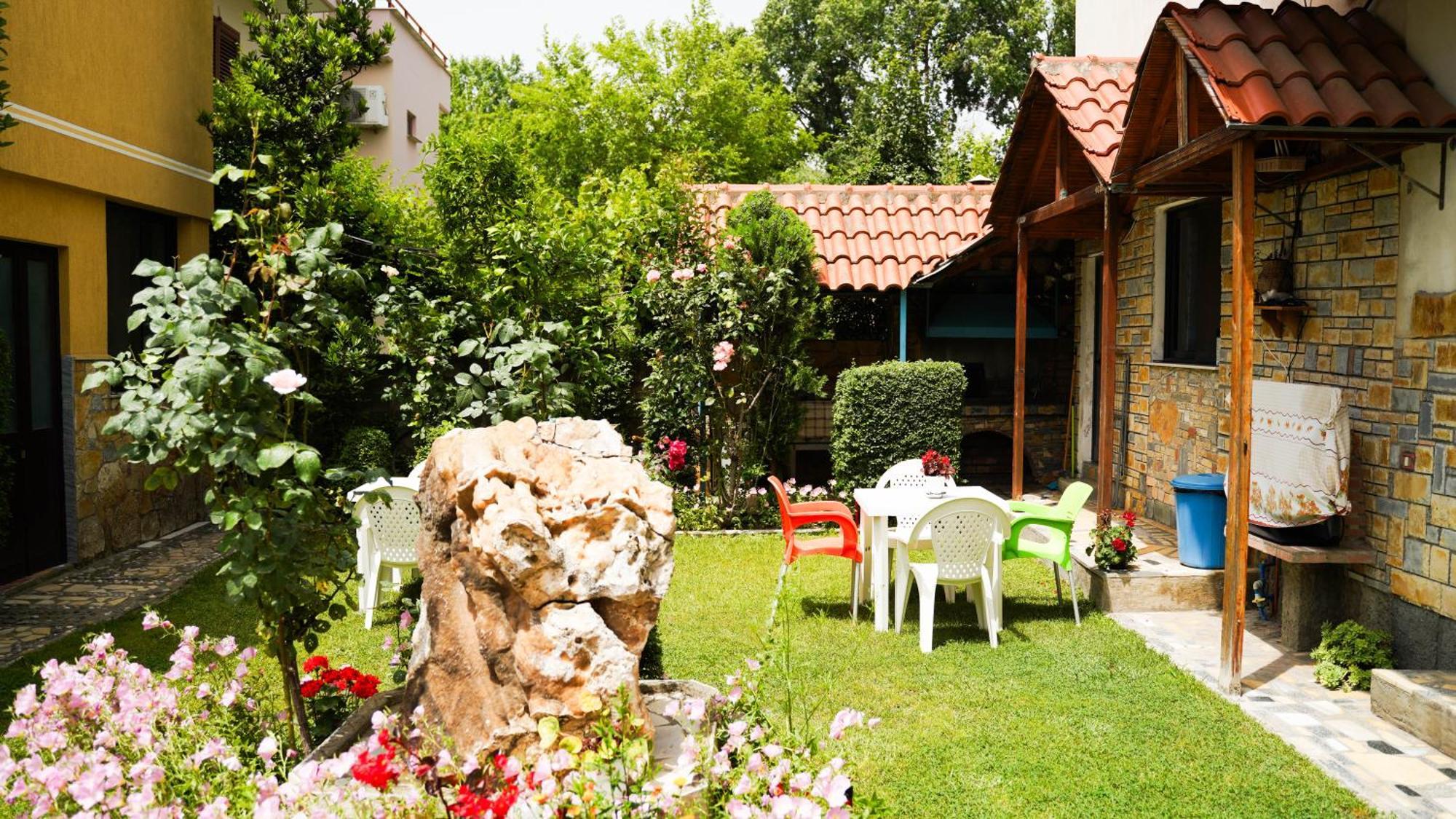 Apartament Vila Aliaj Cozzy For 2